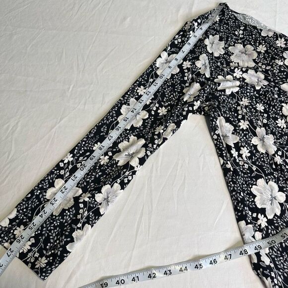 Old Navy Womens Black Floral Longsleeve Knit Swing Dress XL Modern Boho Chic - Picture 9 of 10